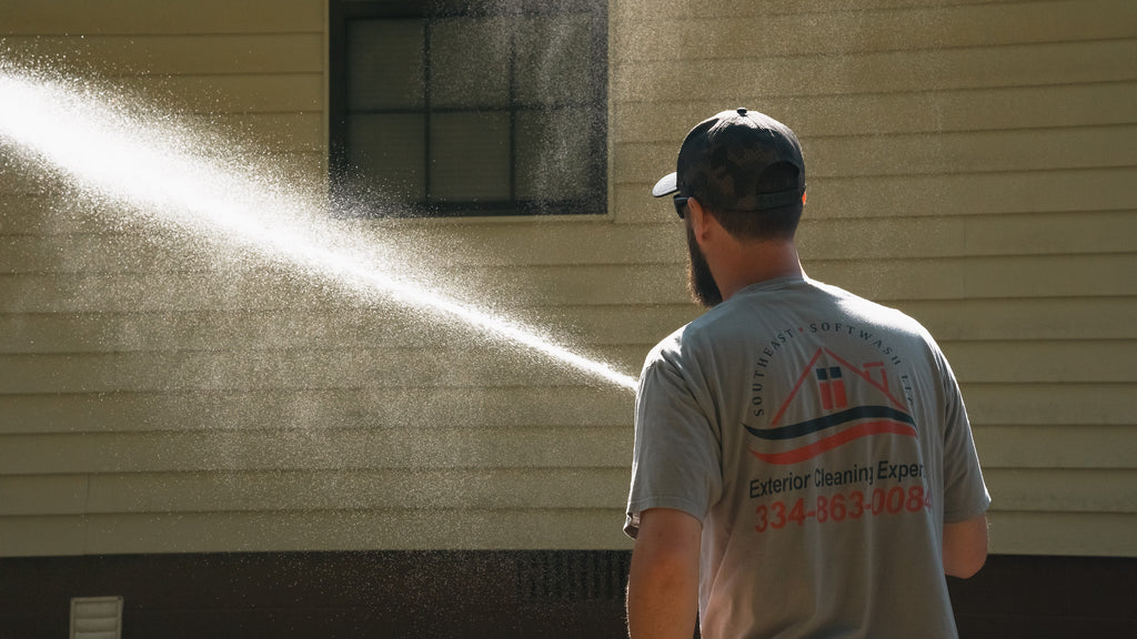 How to Safely Pressure Wash Your Vinyl Siding: A Comprehensive Guide