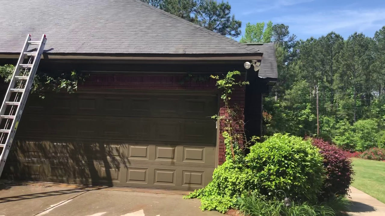 Roof Cleaning Without Gutters: Pro Tips for a Safe and Effective Softwash